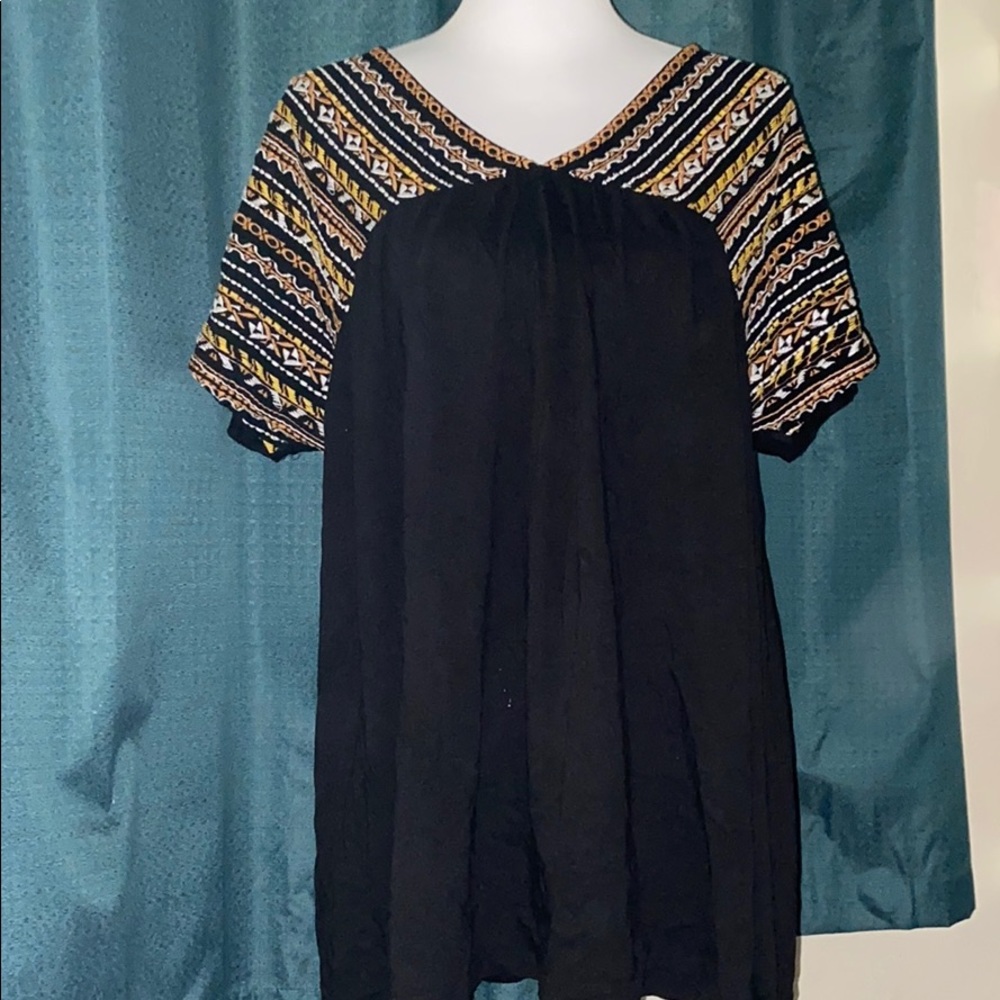 A GLOW maternity blouse ✨